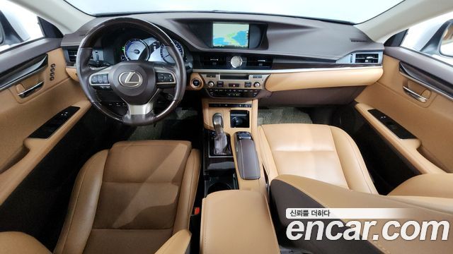 Лексус ES300h 2018 — миниатюра 10