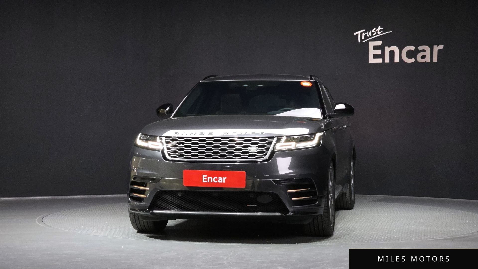 Land Rover Range Rover Velar 2022 — миниатюра 3