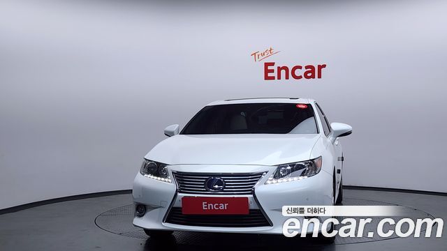Лексус ES300h 2014 — миниатюра 3