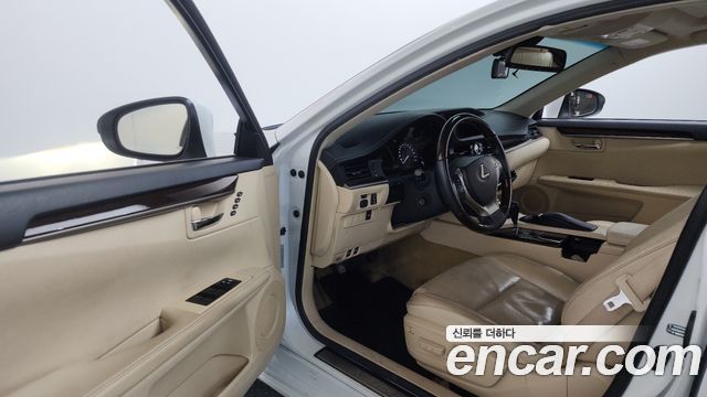 Лексус ES300h 2014 — миниатюра 10