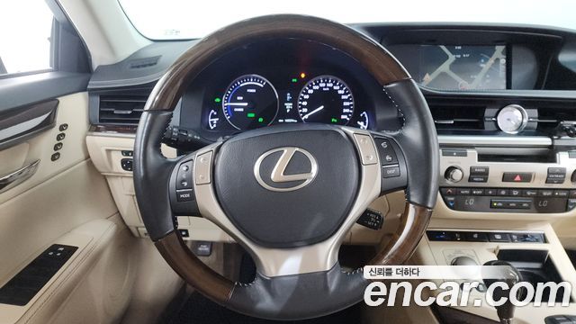 Лексус ES300h 2014 — миниатюра 13