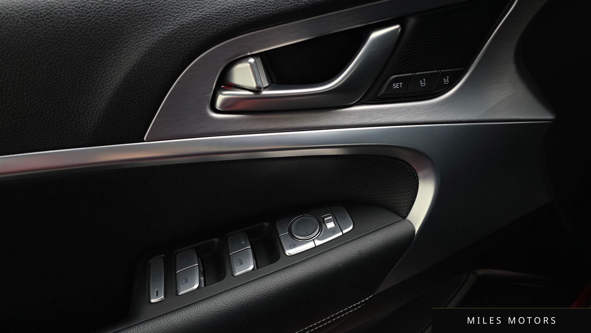 Genesis G70 2019 — миниатюра 25