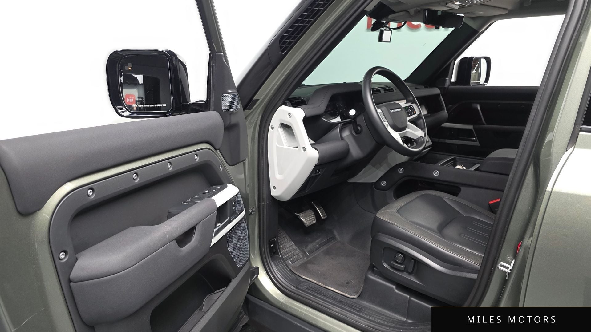 Land Rover Defender 2020 — миниатюра 12