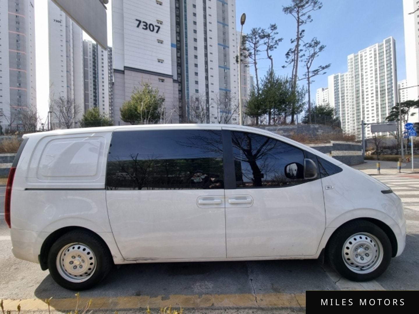 Hyundai Staria 2025 — миниатюра 3