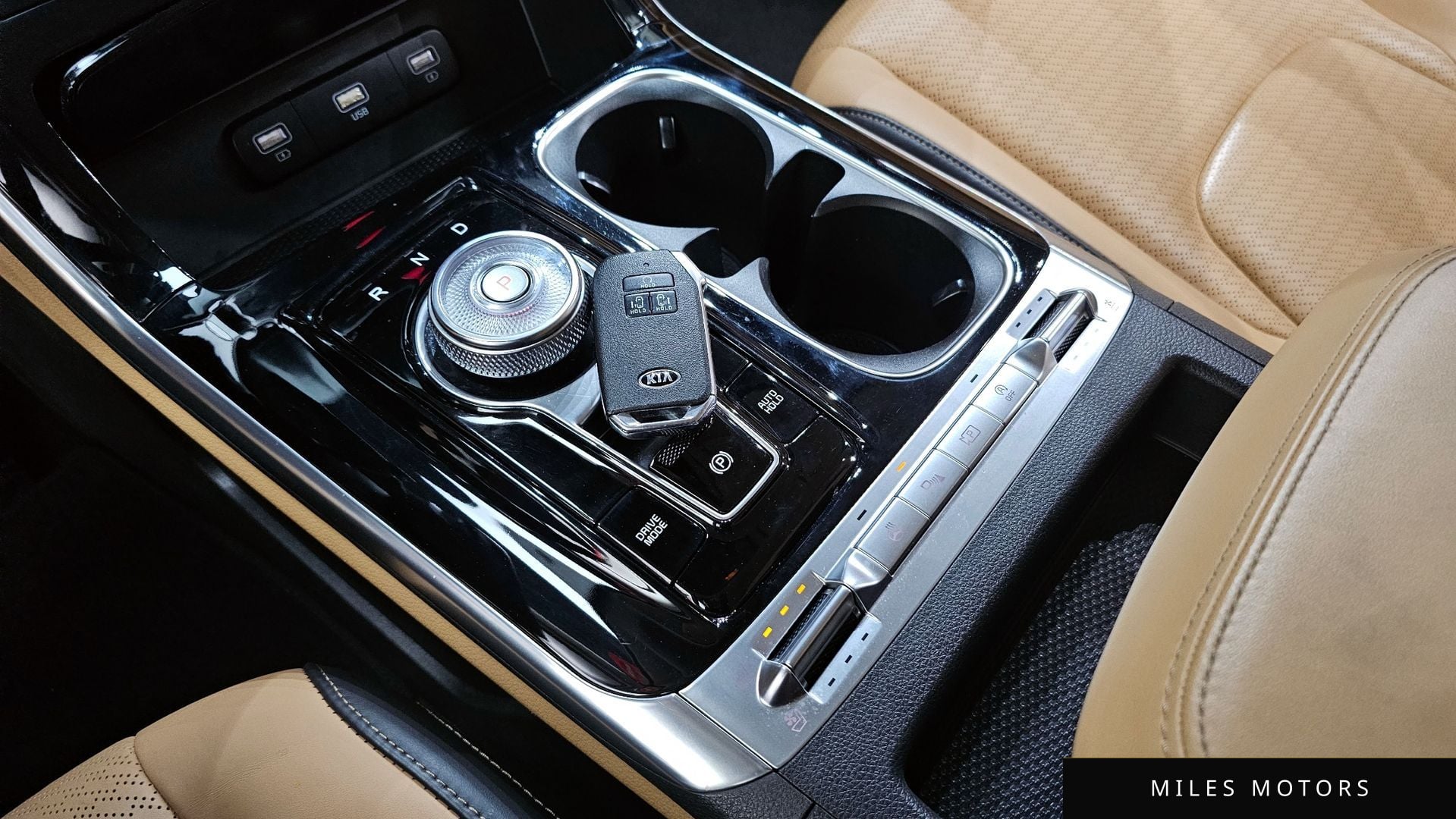 Kia Carnival 2021 — миниатюра 12