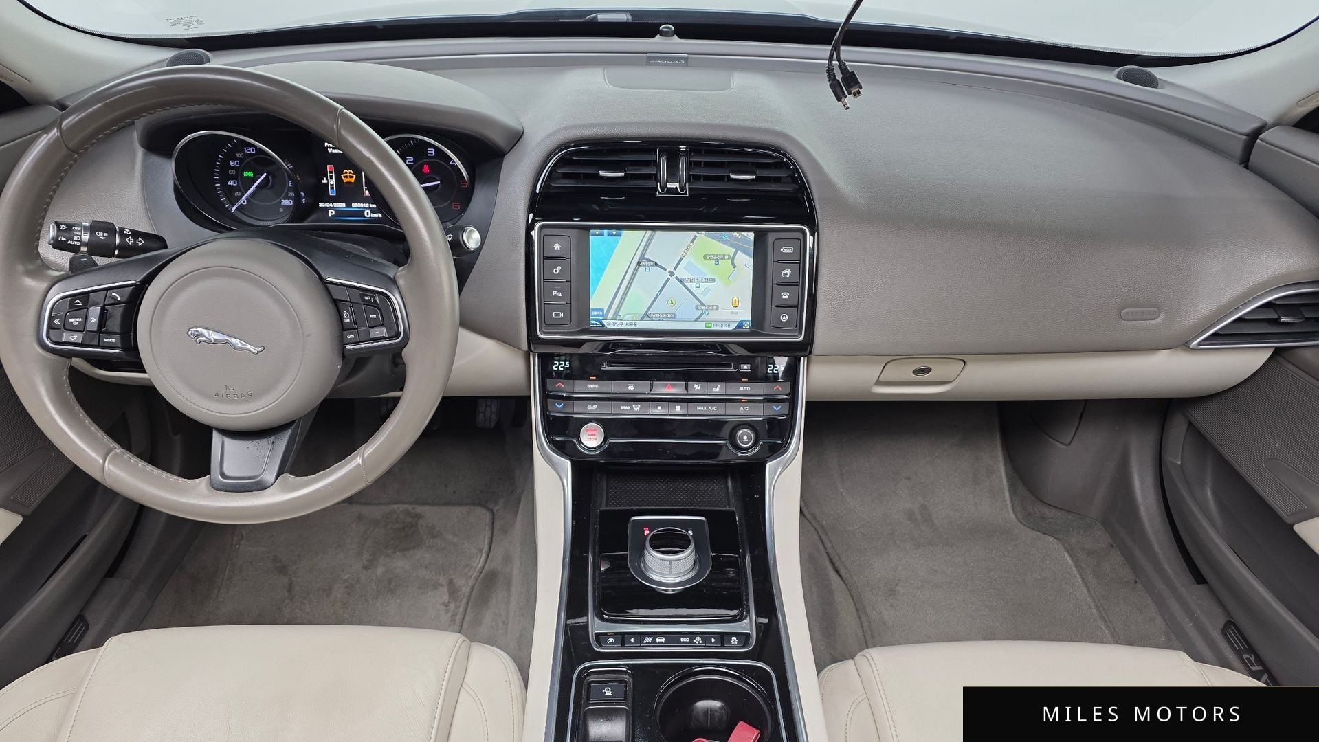 Jaguar XE 2016 — миниатюра 7
