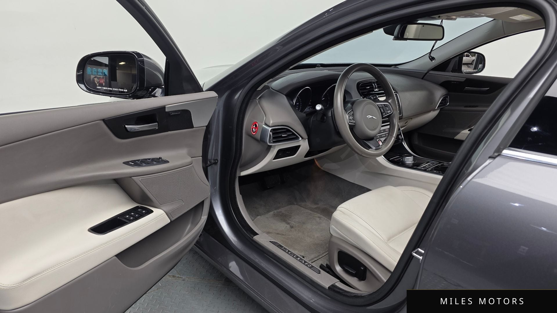 Jaguar XE 2016 — миниатюра 10