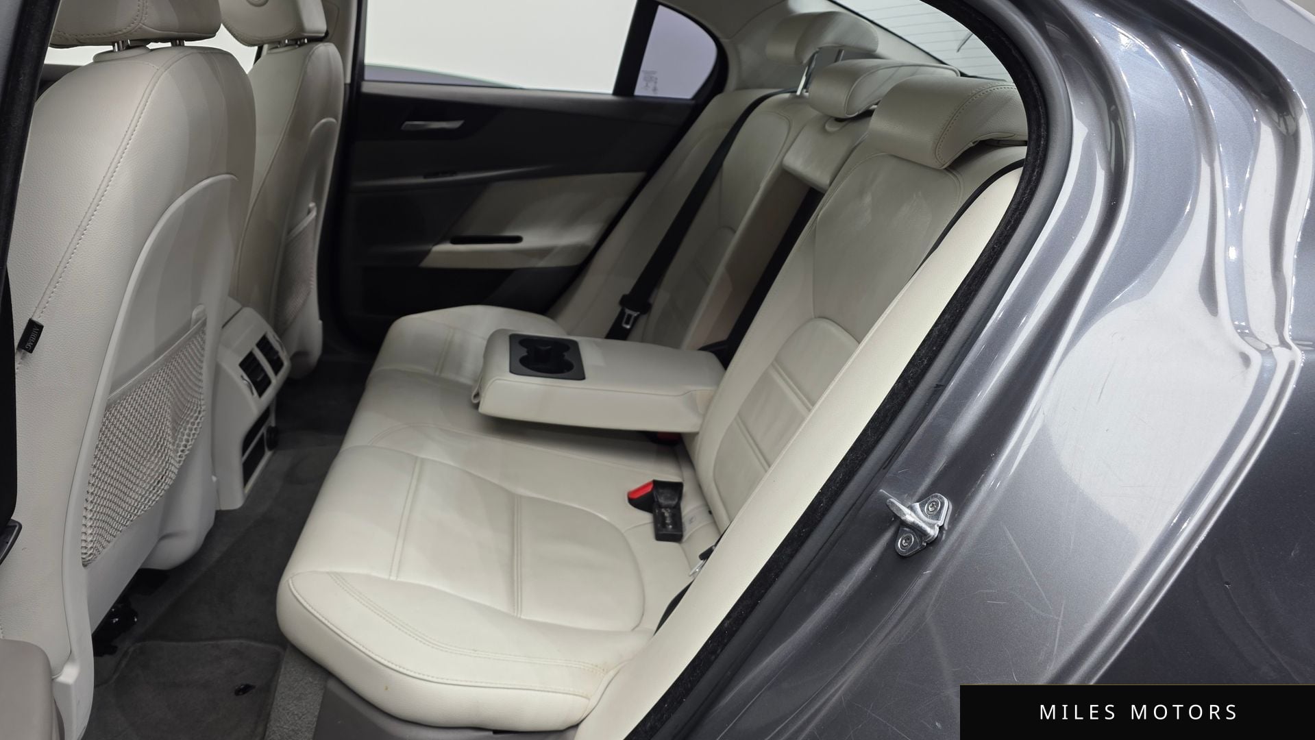 Jaguar XE 2016 — миниатюра 12