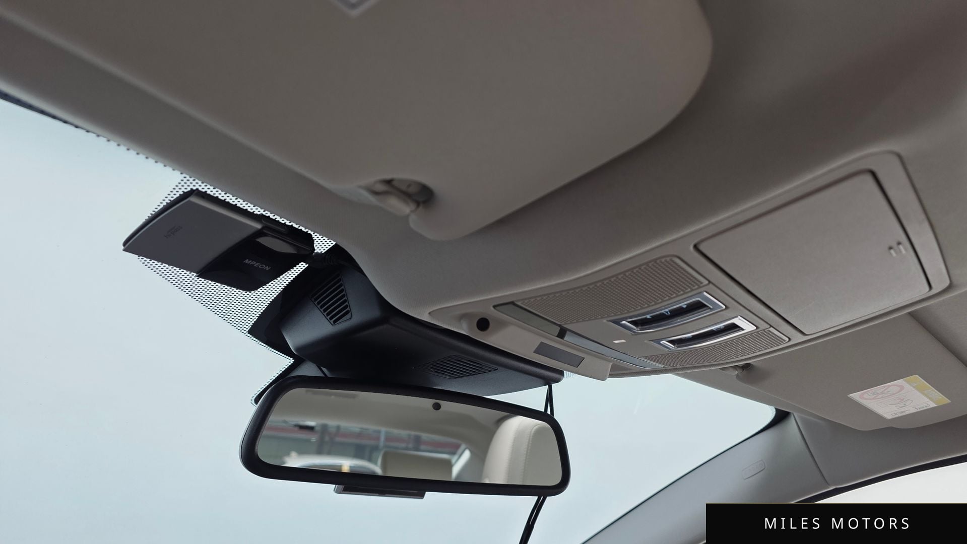 Jaguar XE 2016 — миниатюра 17