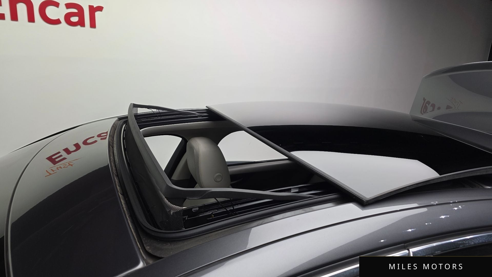 Jaguar XE 2016 — миниатюра 19