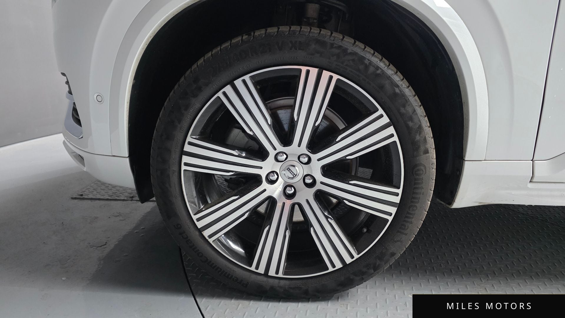 Volvo XC90 2023 — миниатюра 5