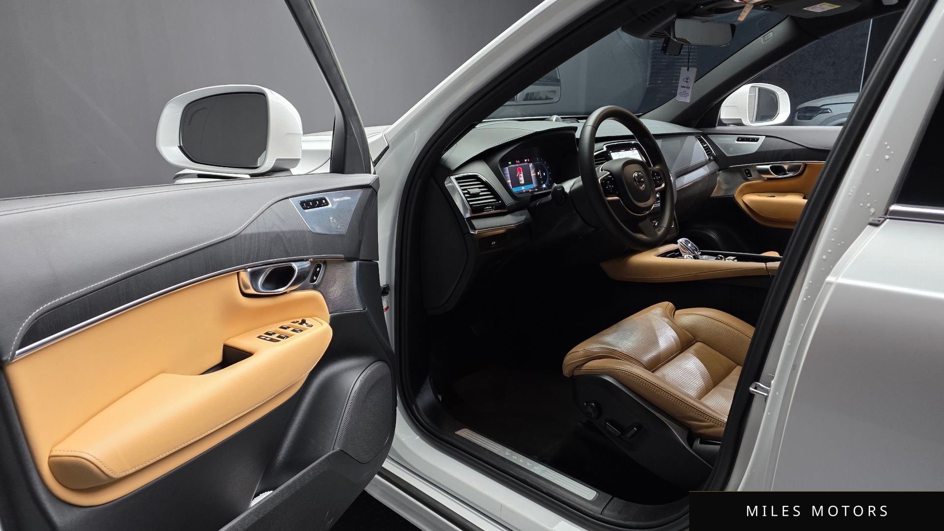 Volvo XC90 2023 — миниатюра 10