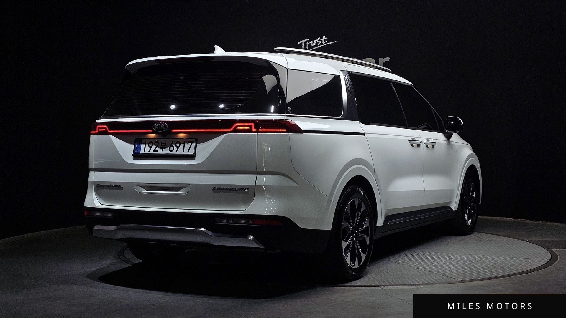 Kia Carnival 2021 — миниатюра 2