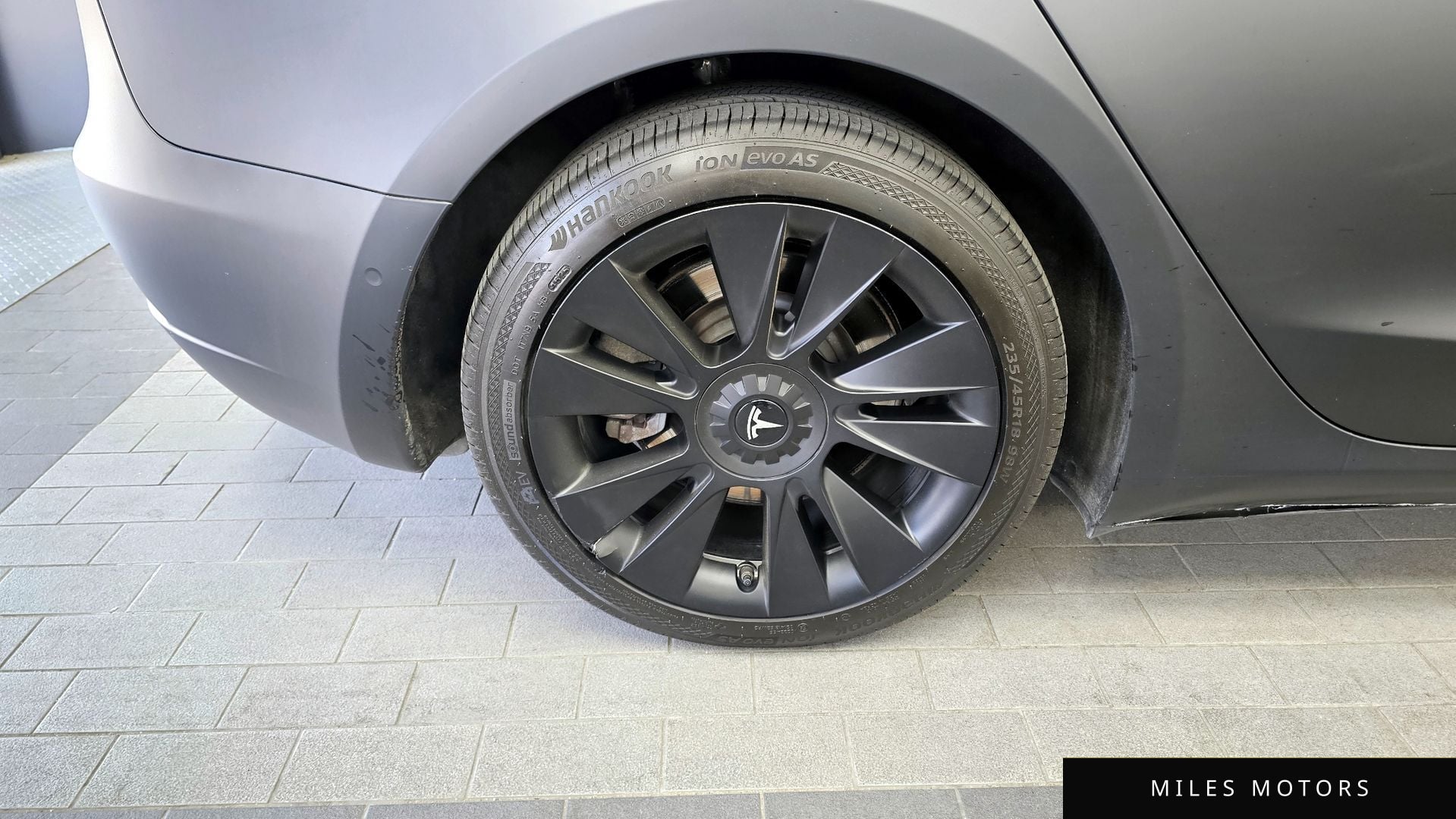 Tesla Model 3 2020 — миниатюра 5