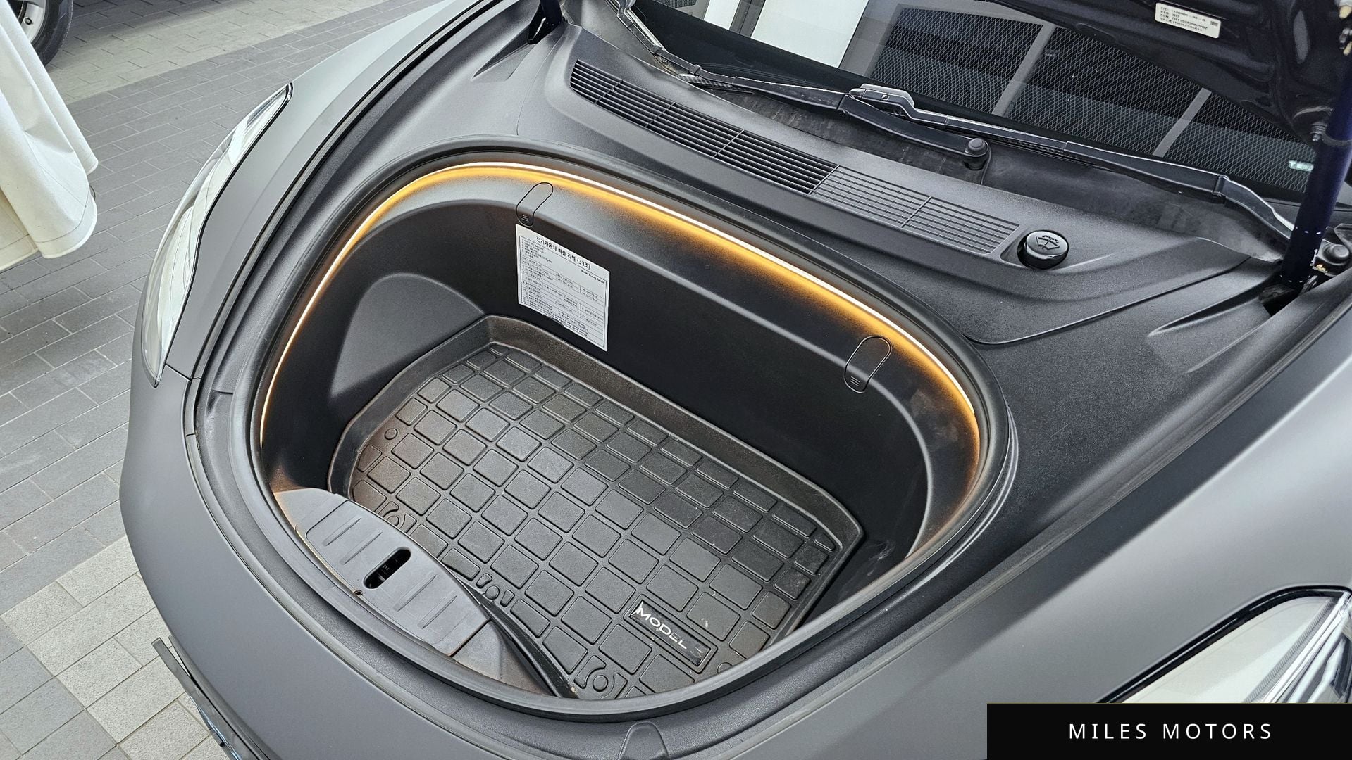 Tesla Model 3 2020 — миниатюра 6