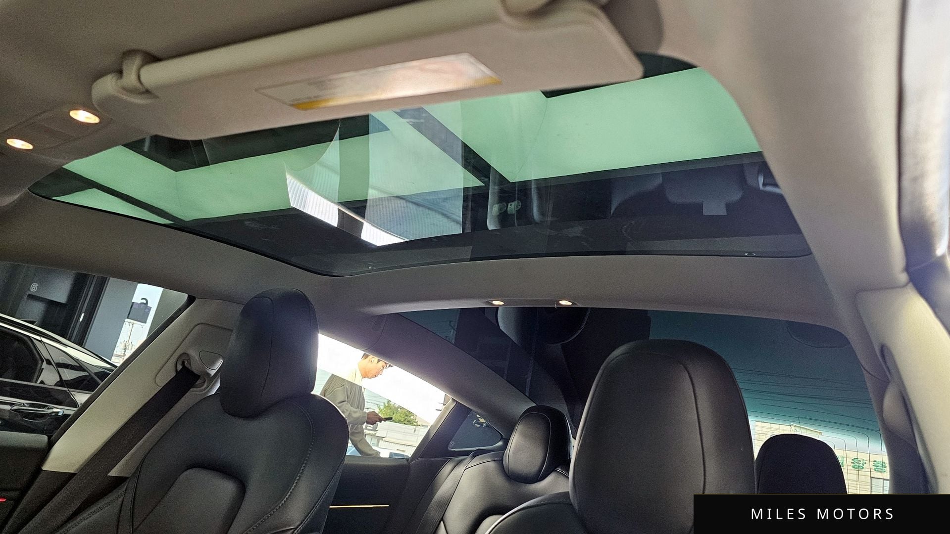 Tesla Model 3 2020 — миниатюра 19