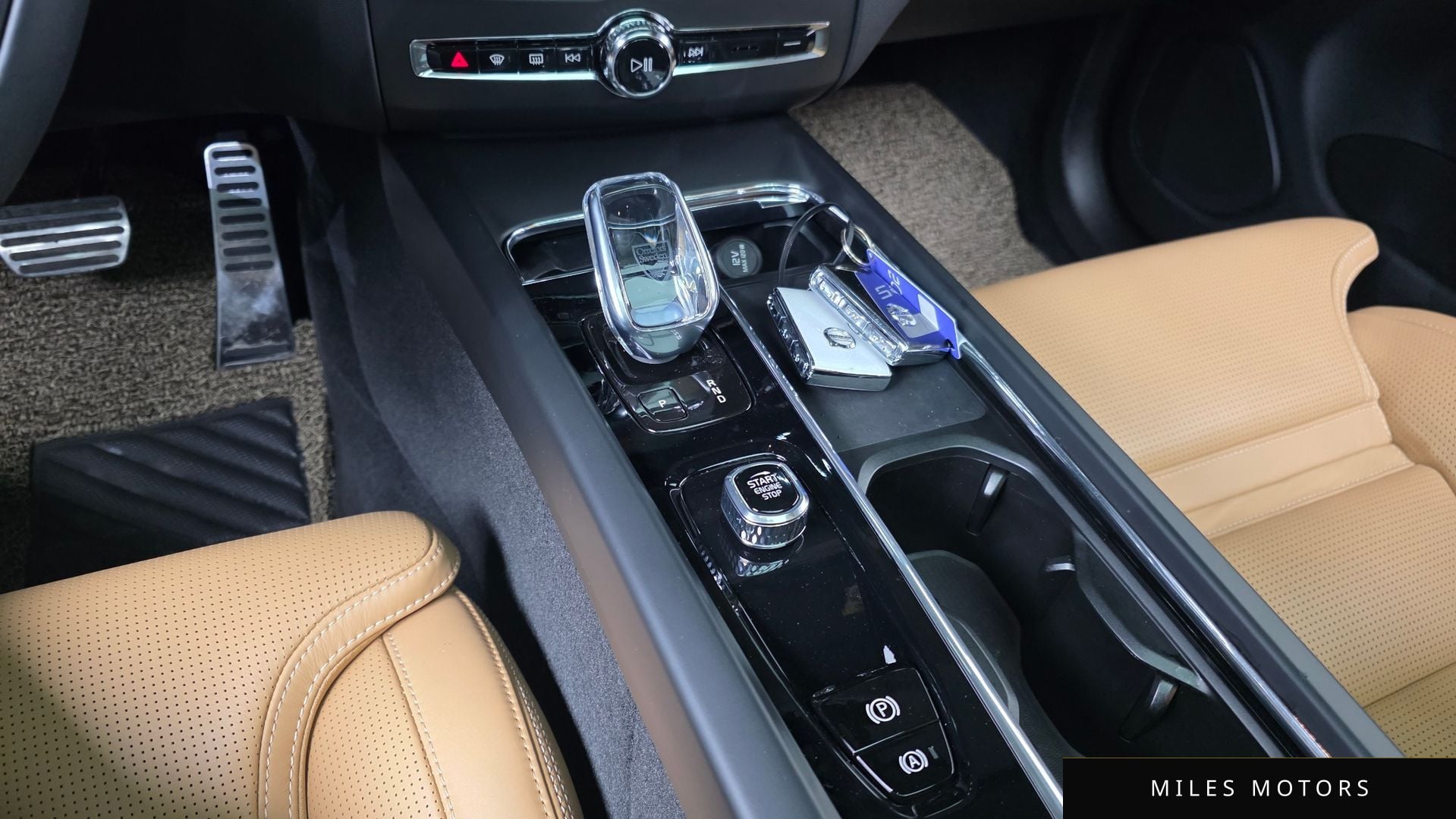 Volvo XC60 2022 — миниатюра 12