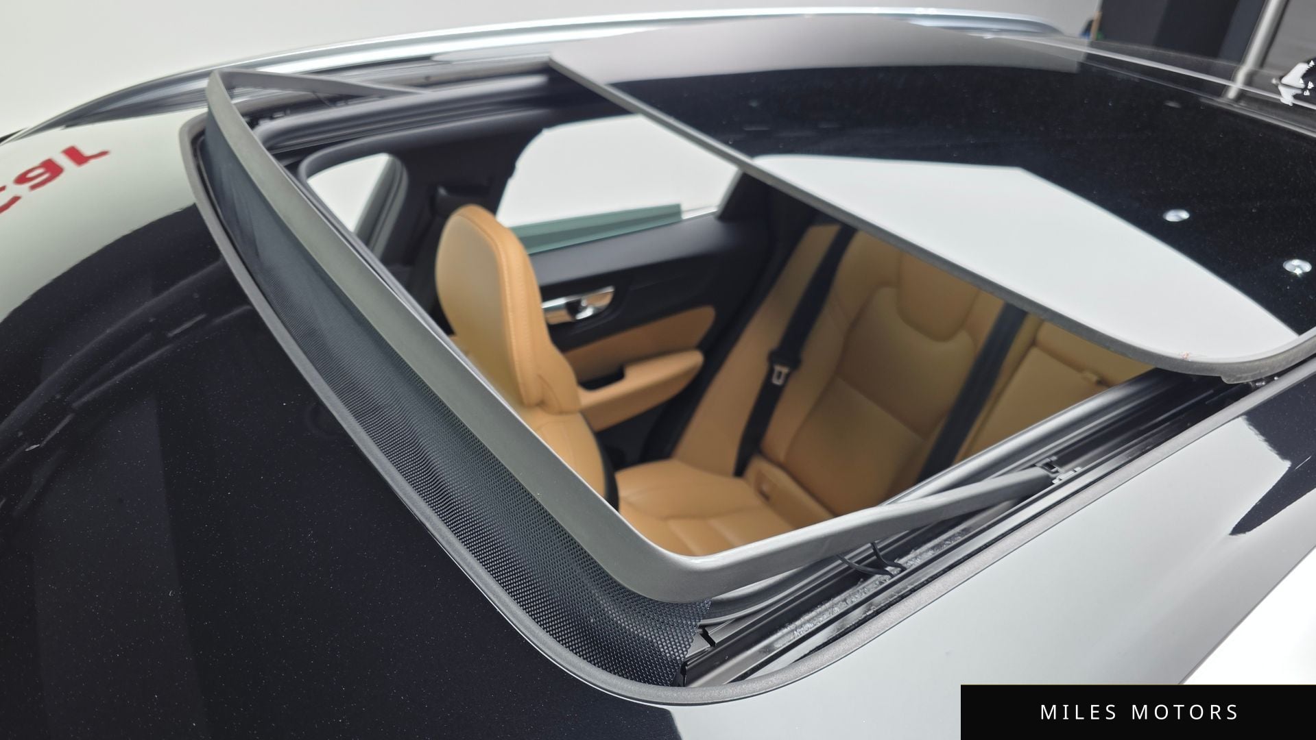Volvo XC60 2022 — миниатюра 25