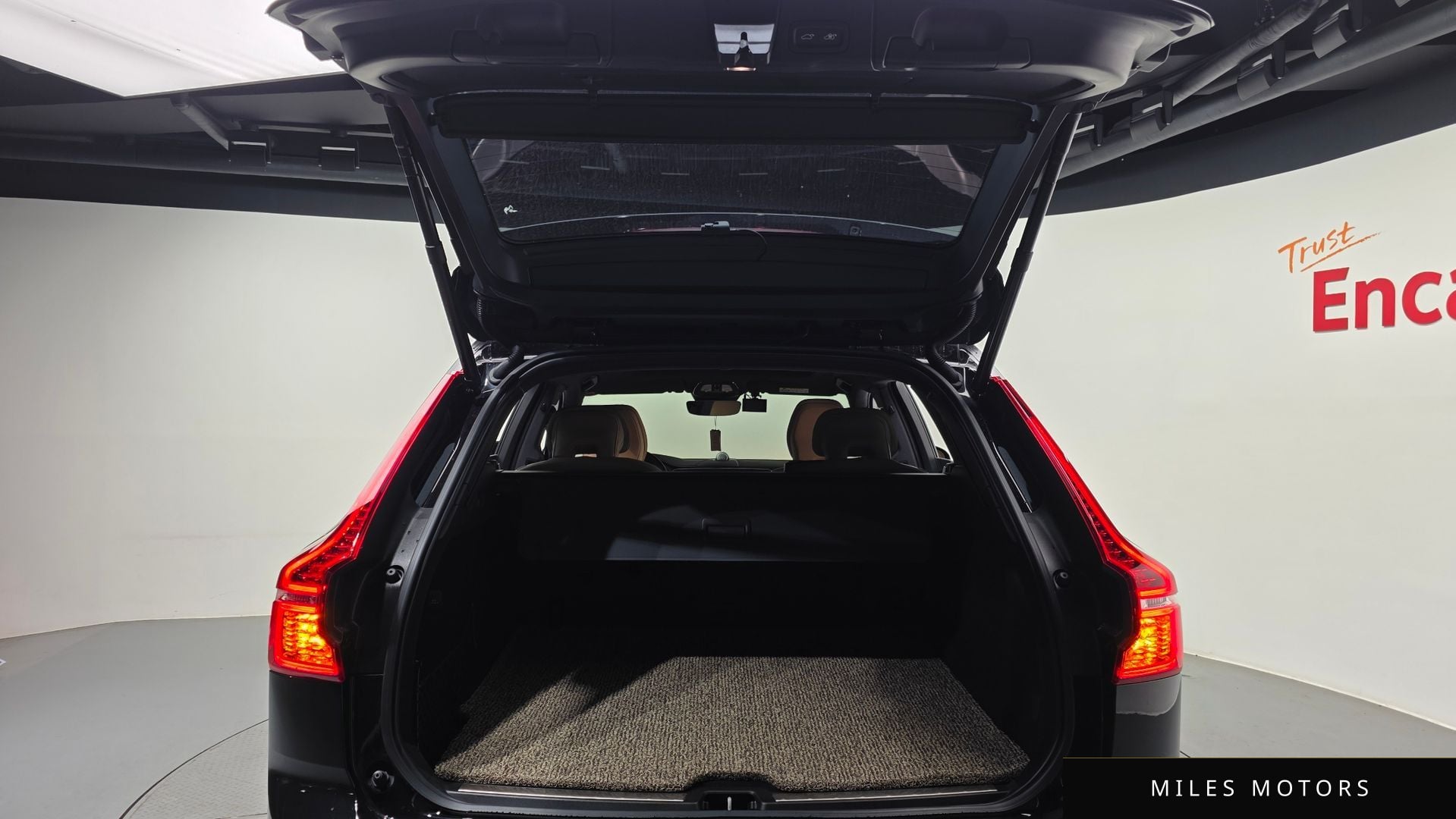 Volvo XC60 2022 — миниатюра 26