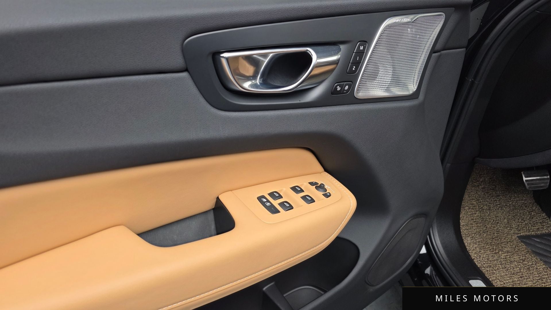 Volvo XC60 2022 — миниатюра 14