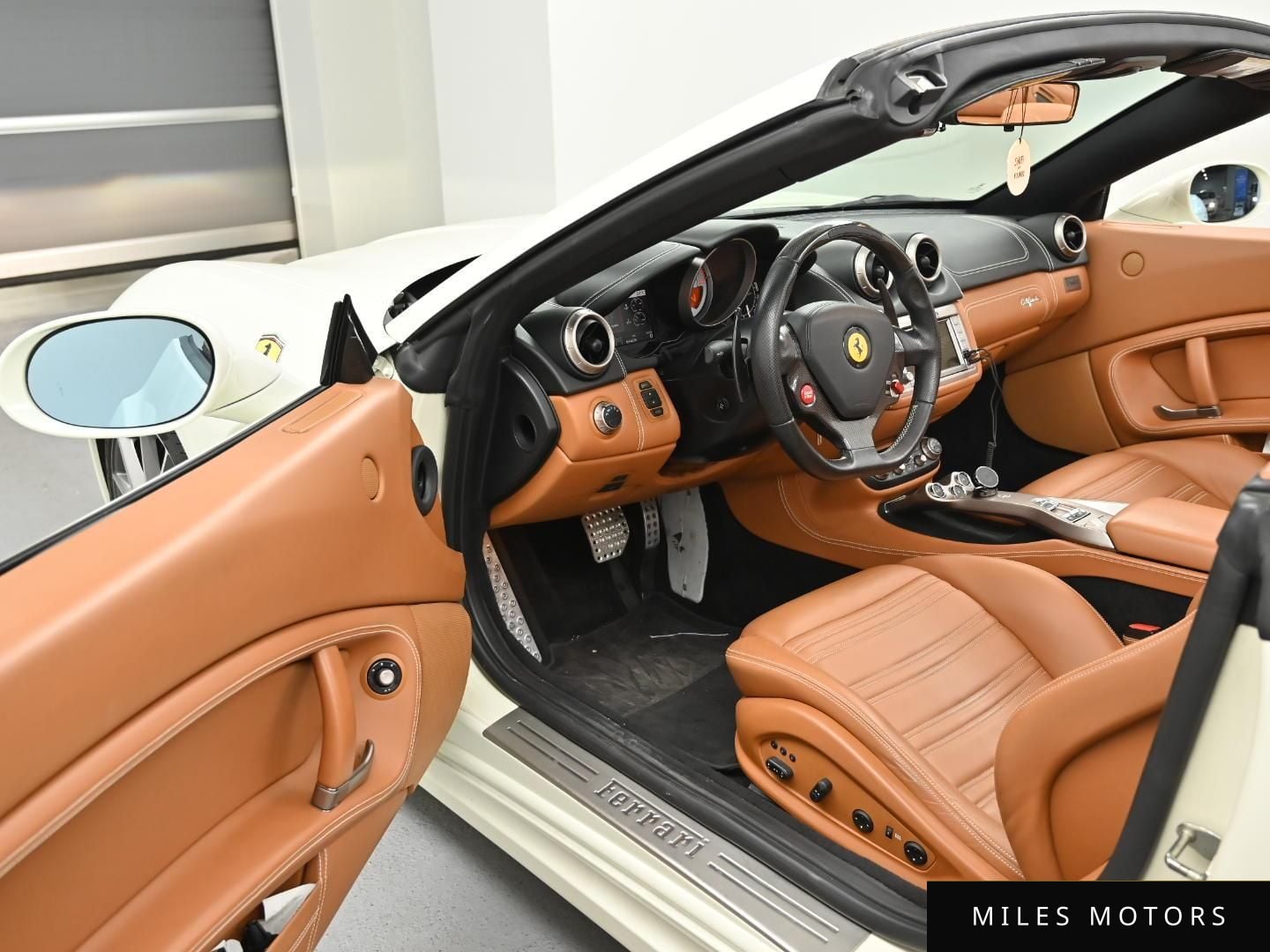 Ferrari 캘리포니아 2013 — миниатюра 11