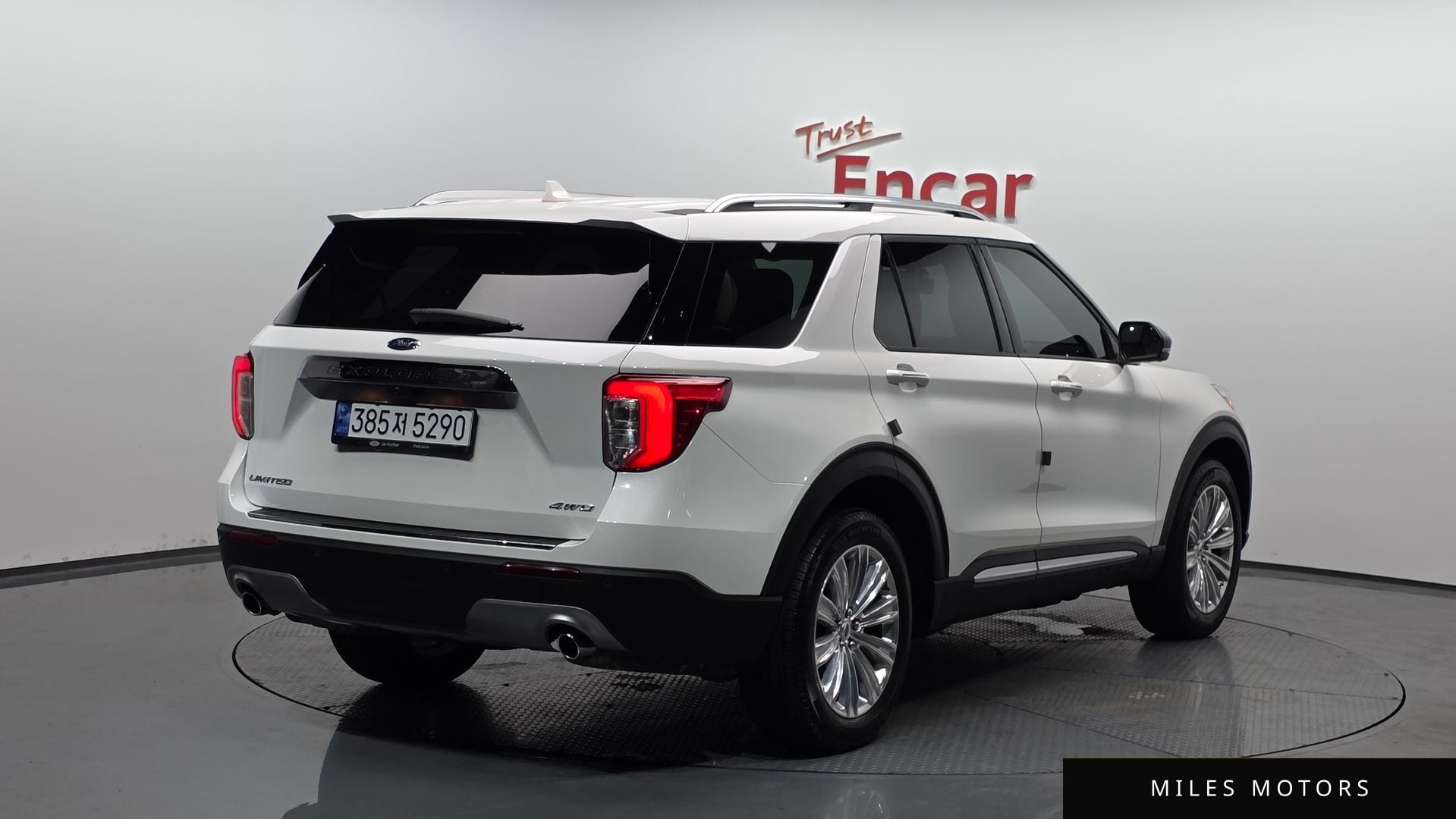 Ford Explorer 2023 — миниатюра 2