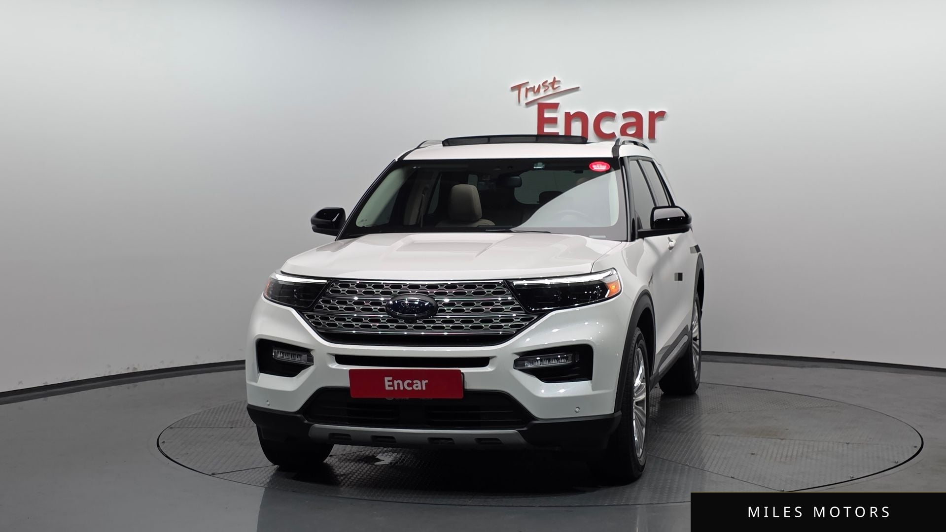 Ford Explorer 2023 — миниатюра 3