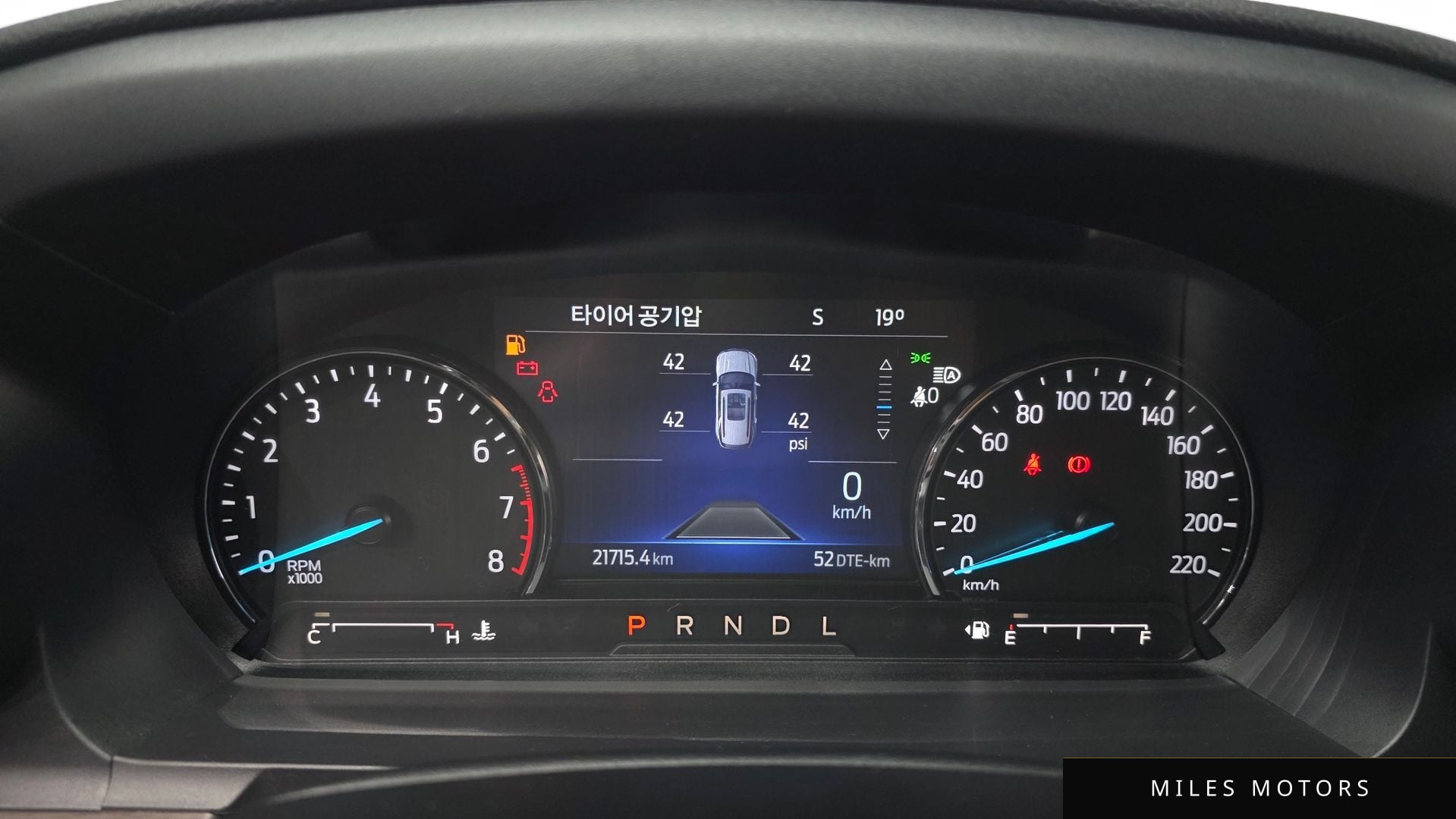 Ford Explorer 2023 — миниатюра 11