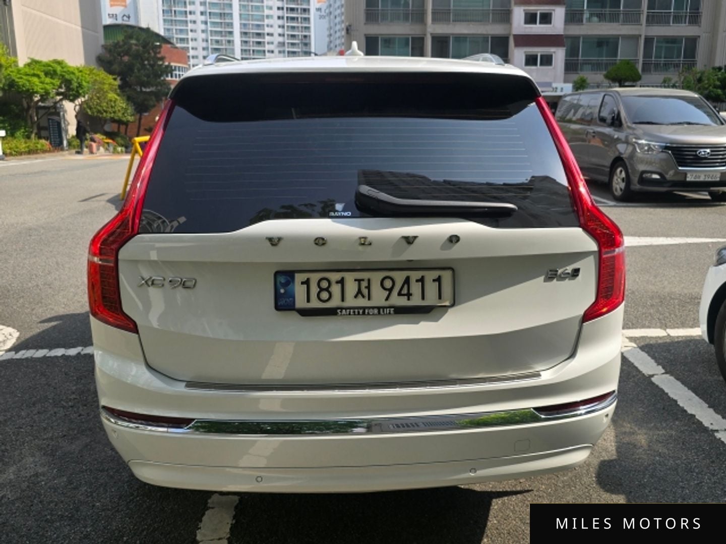 Volvo XC90 2023 — миниатюра 6