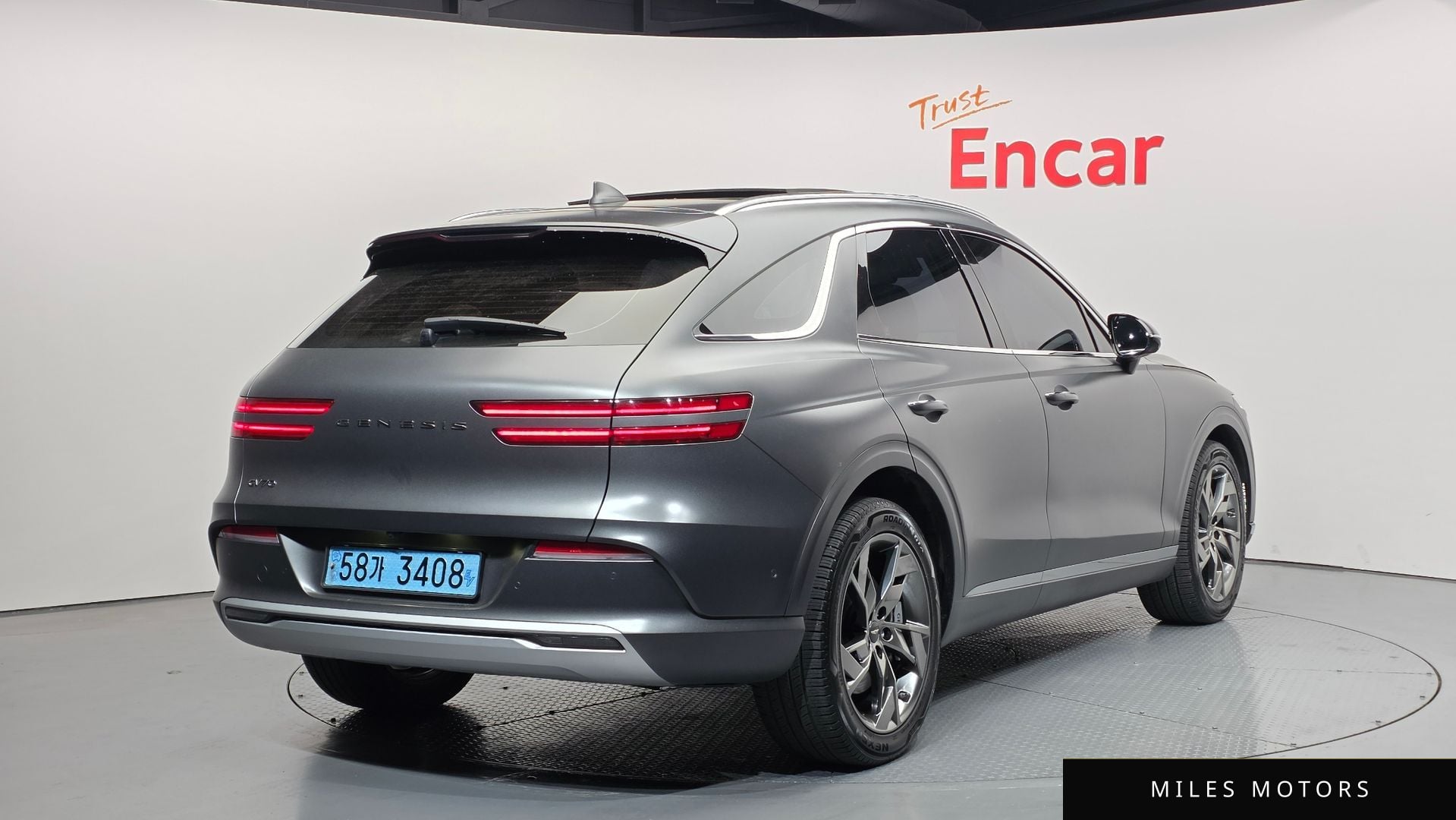 Genesis GV70 2022 — миниатюра 2