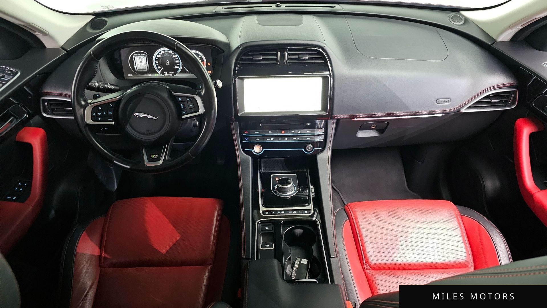 Jaguar F-PACE 2017 — миниатюра 7