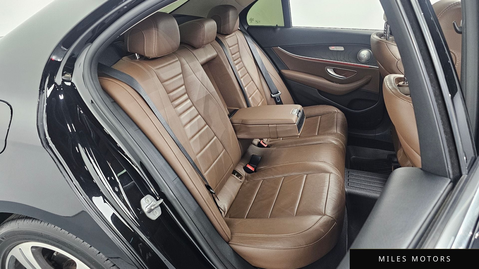 Mercedes-Benz E-Class W213 2017 — миниатюра 11