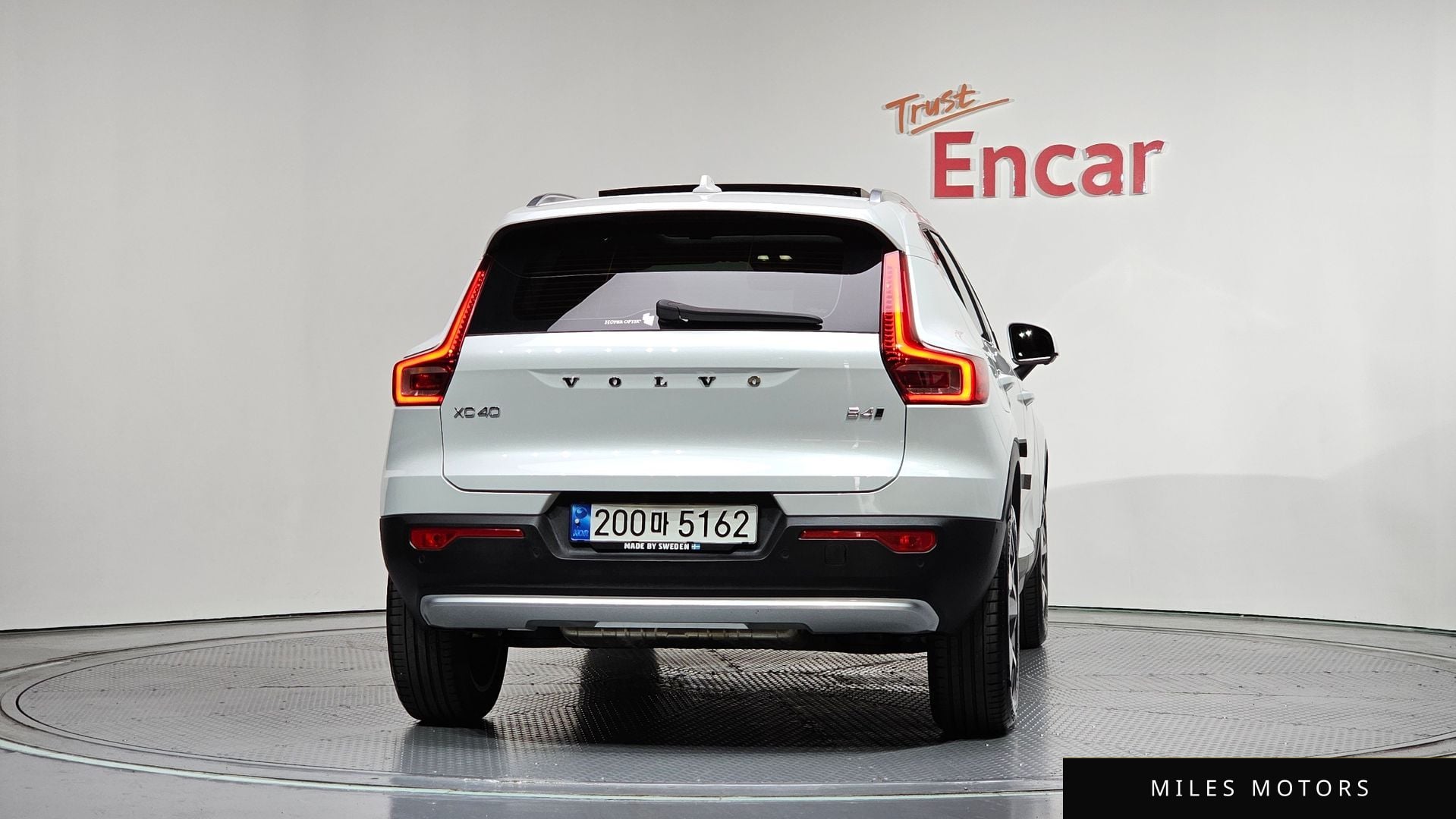 Volvo XC40 2023 — миниатюра 4