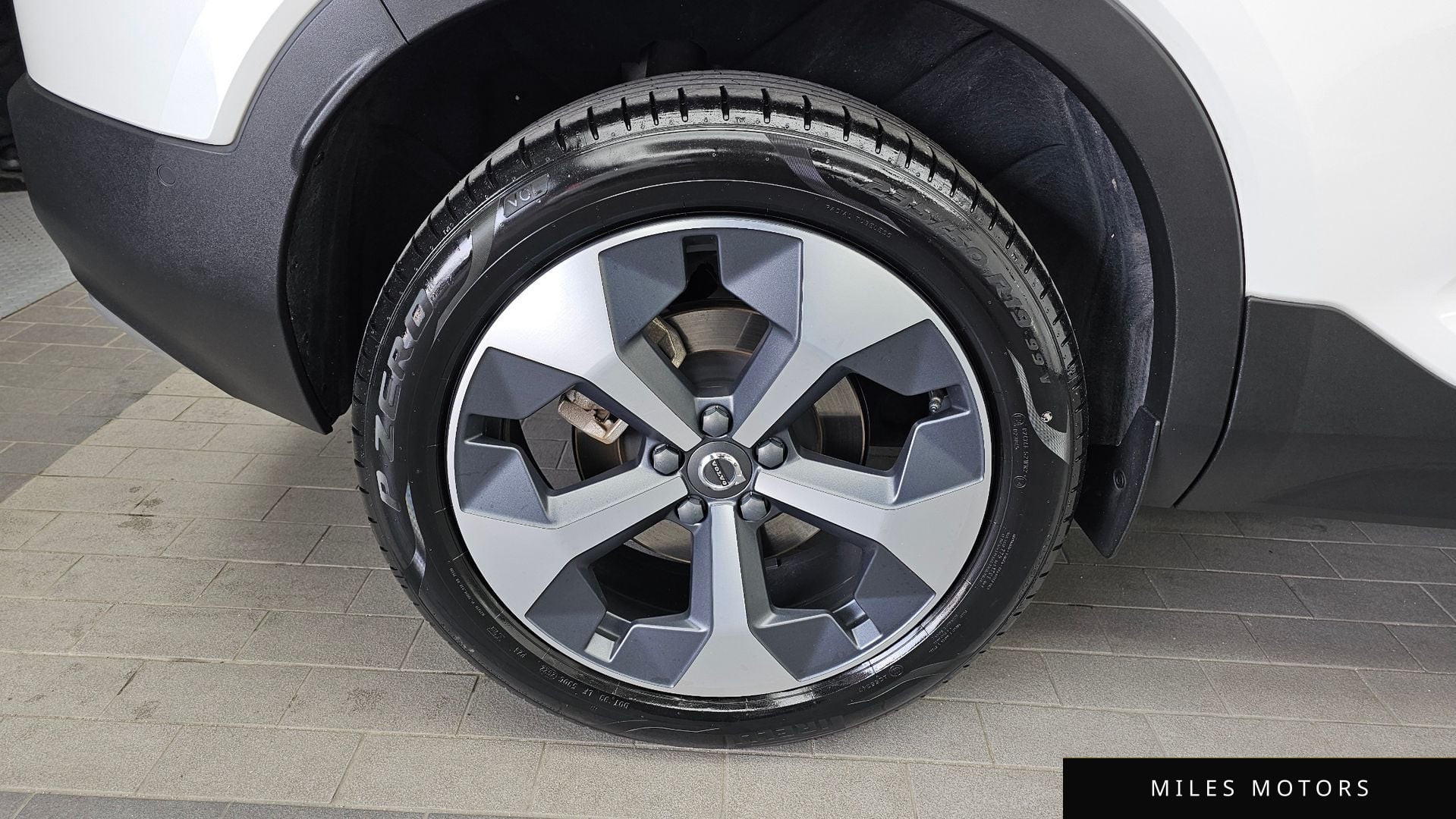 Volvo XC40 2023 — миниатюра 5