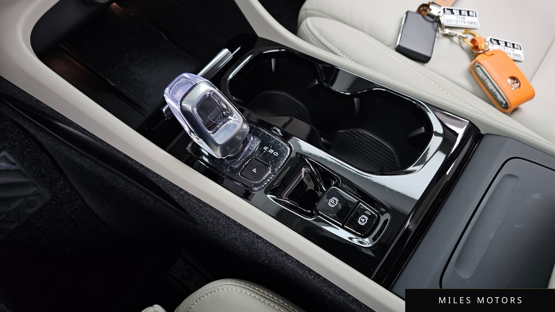 Volvo XC40 2023 — миниатюра 12