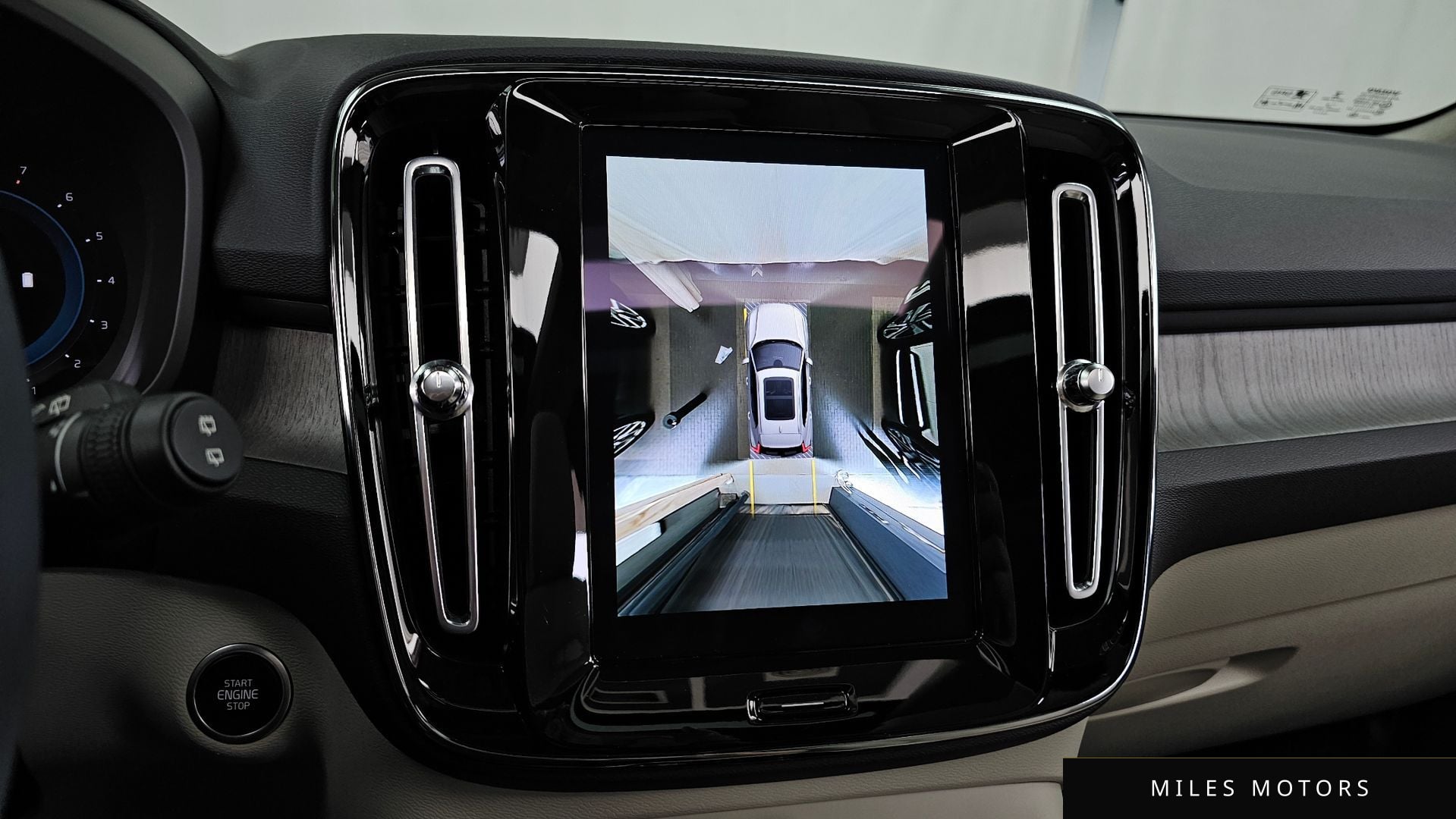 Volvo XC40 2023 — миниатюра 21