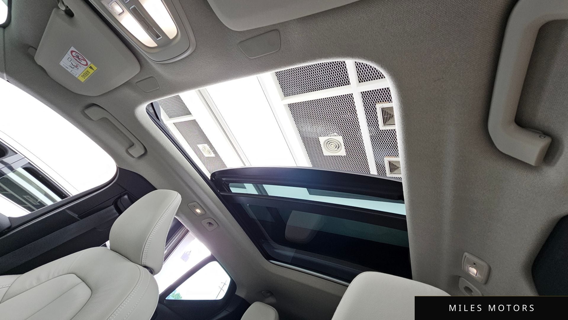Volvo XC40 2023 — миниатюра 23