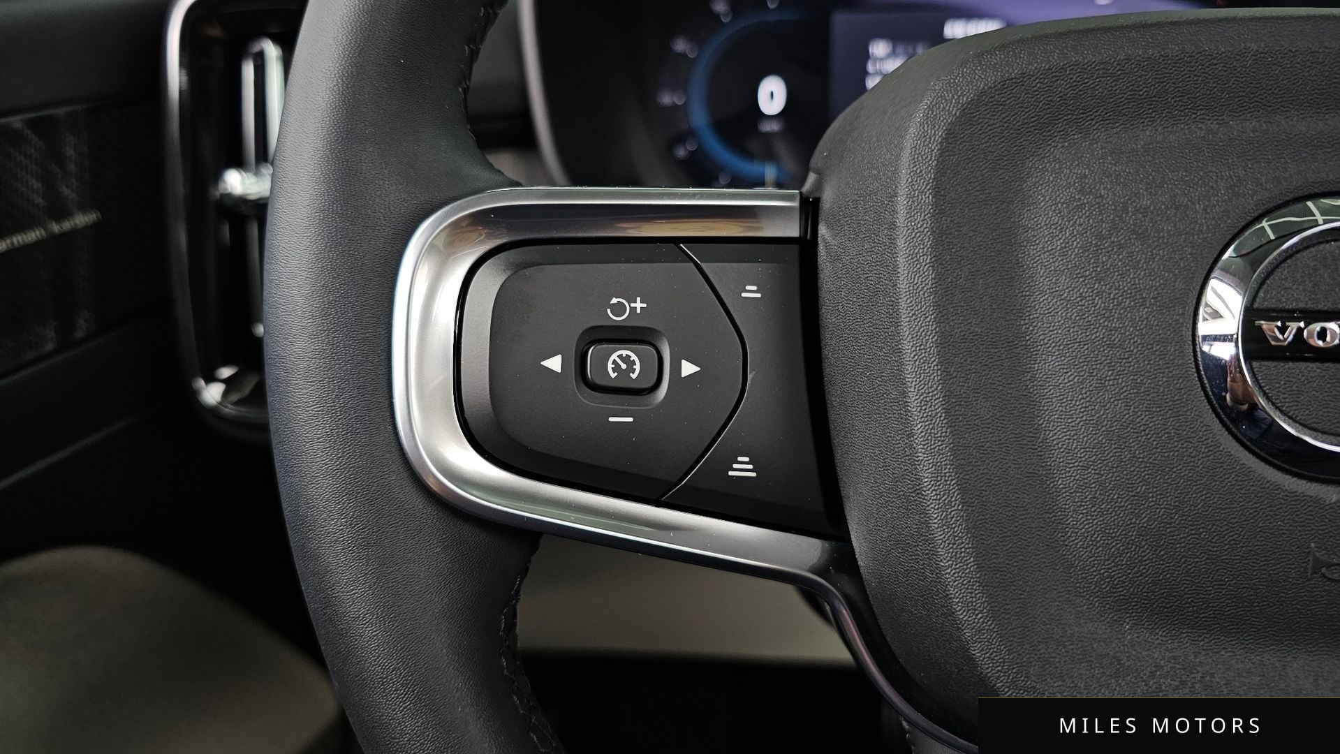 Volvo XC40 2023 — миниатюра 26