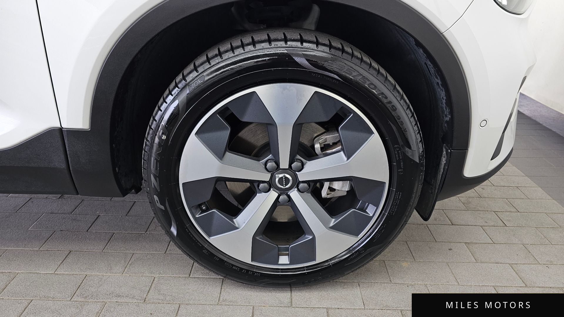 Volvo XC40 2023 — миниатюра 7