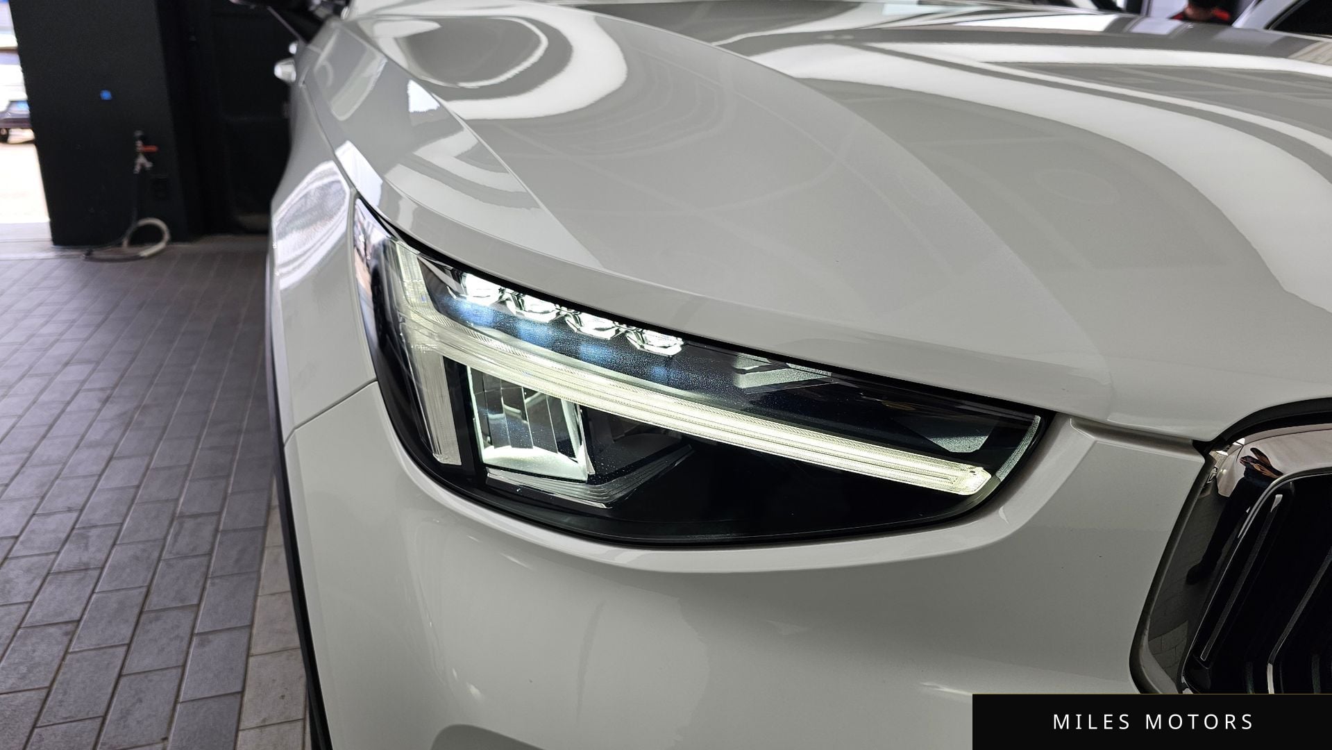 Volvo XC40 2023 — миниатюра 8