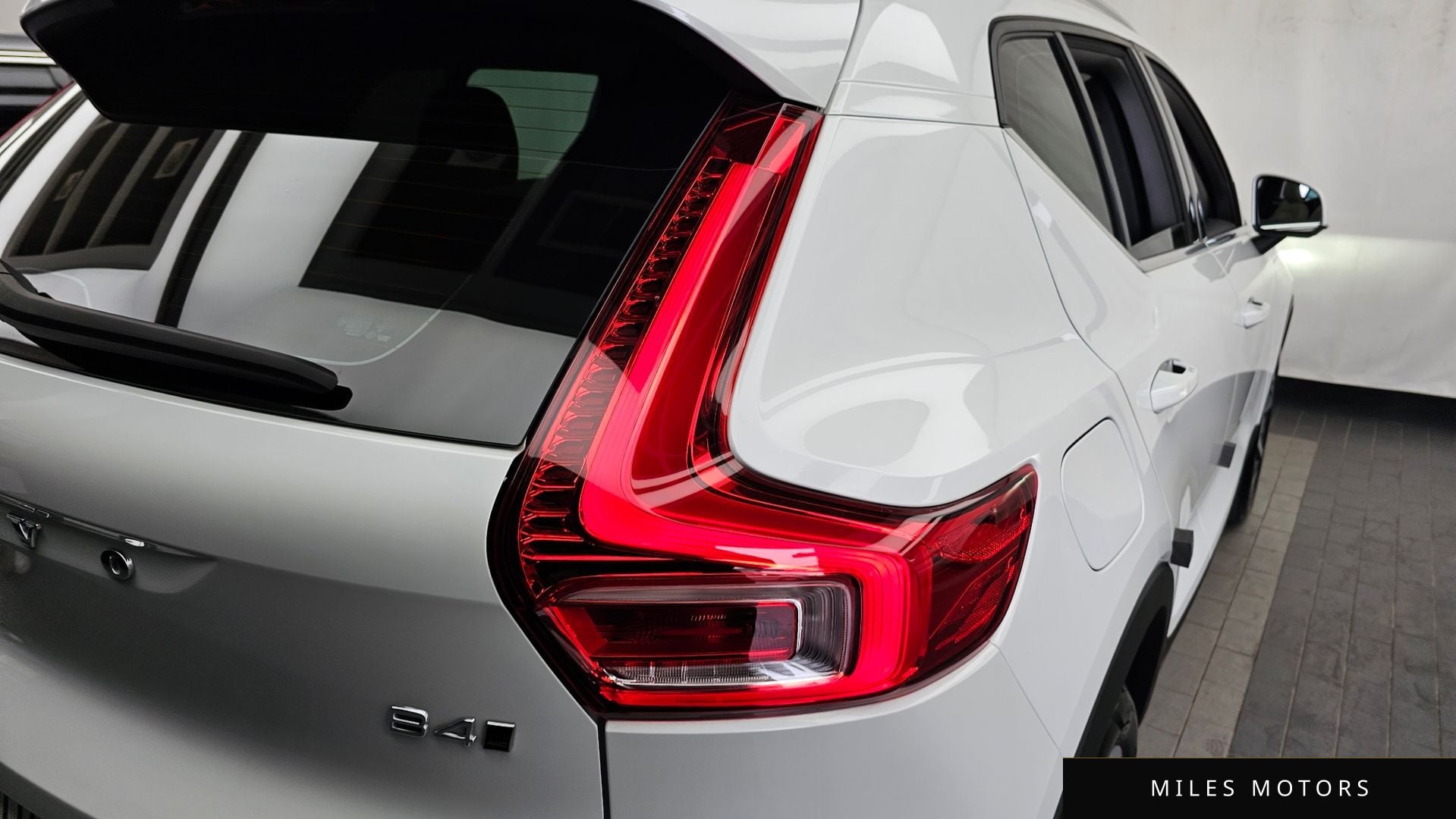 Volvo XC40 2023 — миниатюра 9