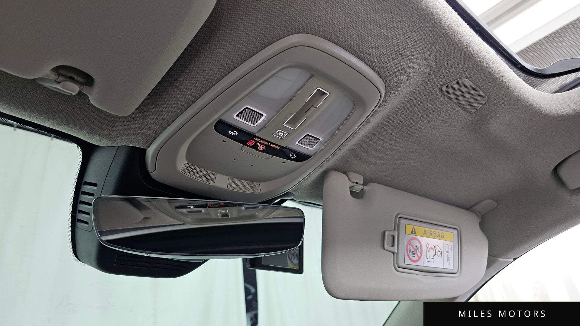 Volvo XC40 2023 — миниатюра 27