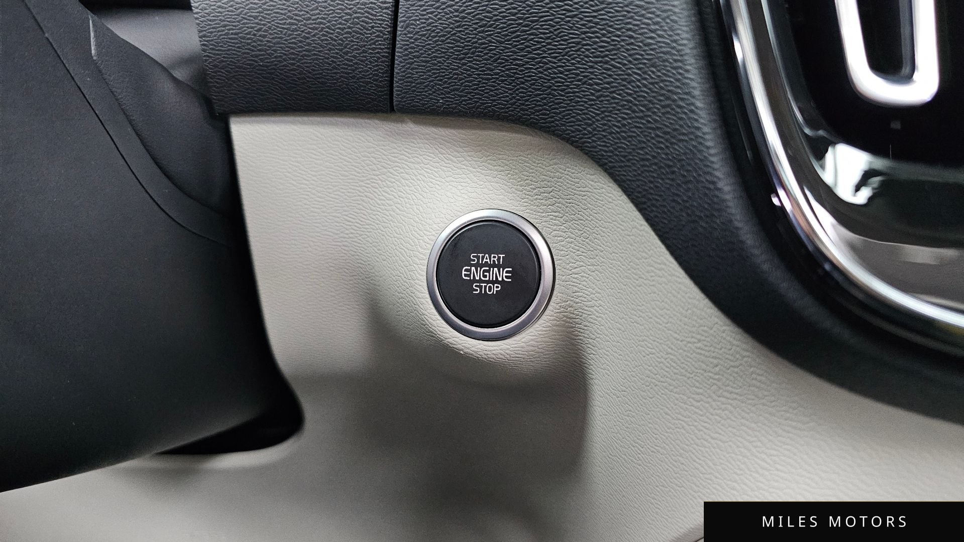 Volvo XC40 2023 — миниатюра 34