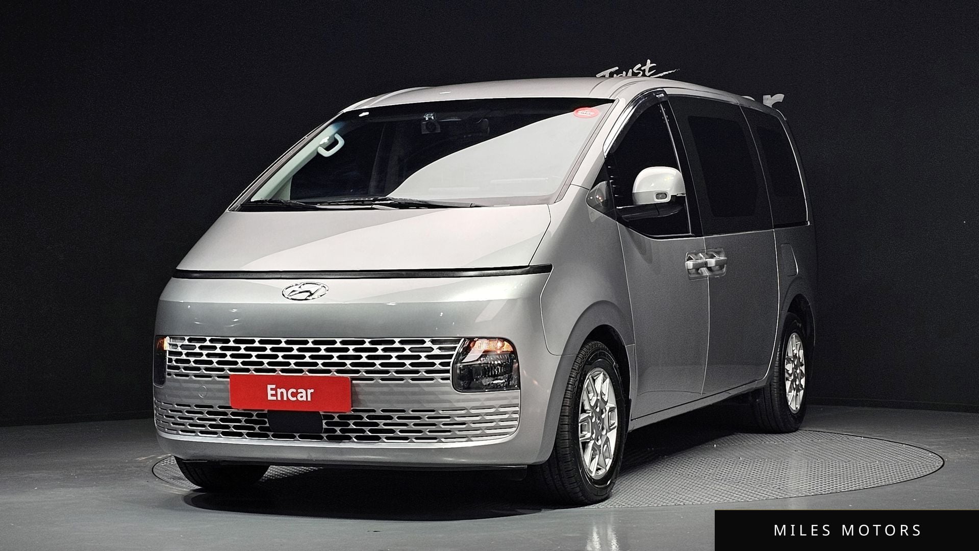 Hyundai Staria 2022 — миниатюра 3
