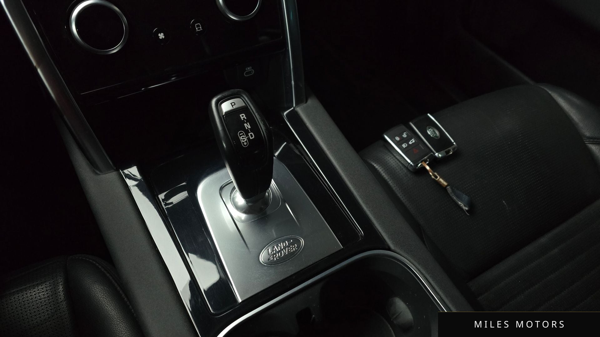 Land Rover Discovery Sport 2021 — миниатюра 9