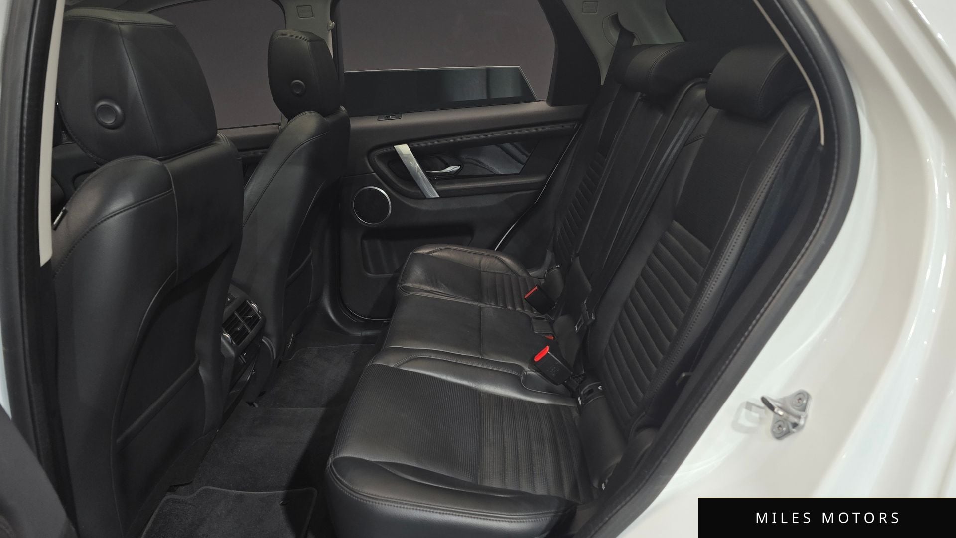 Land Rover Discovery Sport 2021 — миниатюра 11