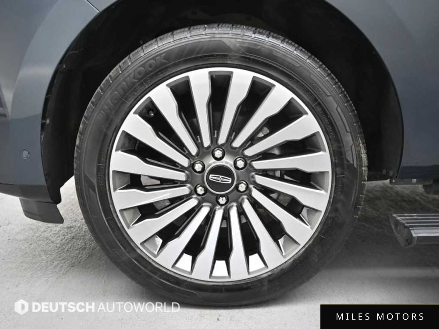 Lincoln Navigator 2021 — миниатюра 5