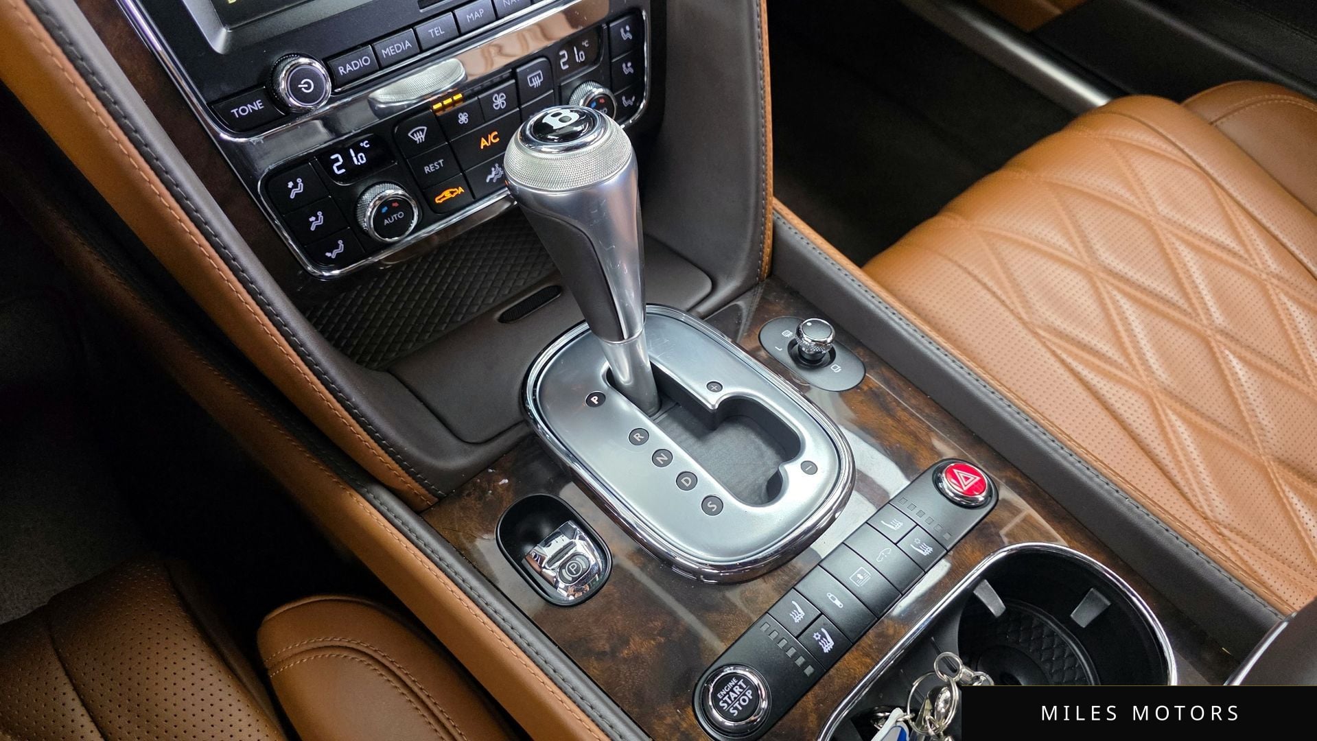 Bentley 플라잉스퍼 2015 — миниатюра 9