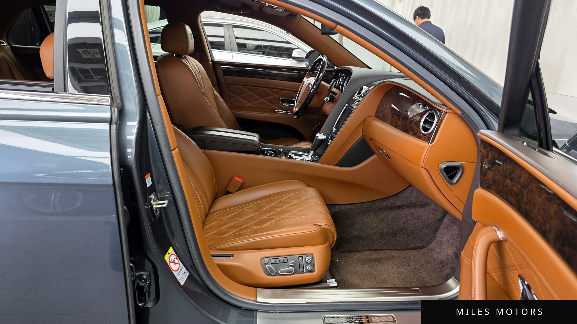 Bentley 플라잉스퍼 2015 — миниатюра 11