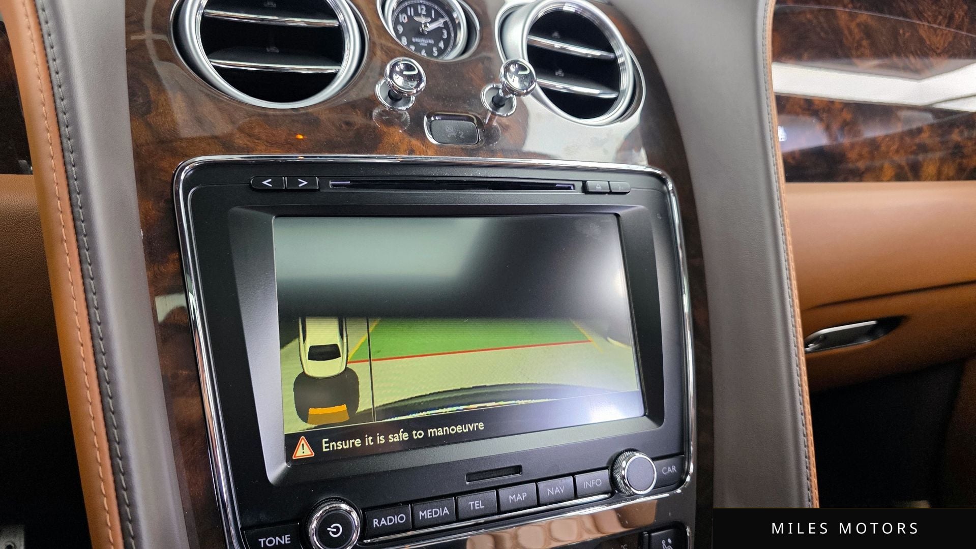 Bentley 플라잉스퍼 2015 — миниатюра 15